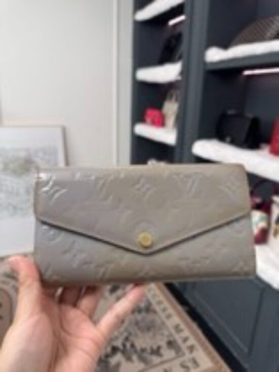 Handbags - LV Wallet